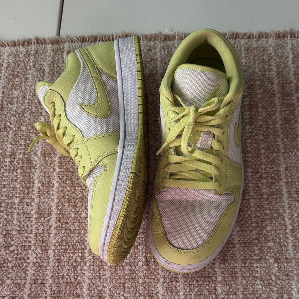 Nike Dunks - image 2